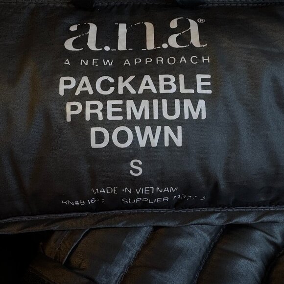 A.N.A. Black Packable Premium Down Puffer Jacket Long Sleeve Stow Away Hood   S - Picture 7 of 10